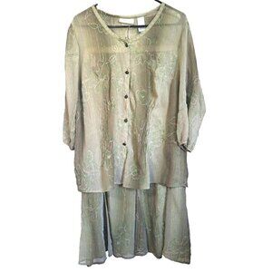 JH Collectibles 1X and 16W 3-Pc Green Embroidered Set Shirt/Tank(1X) Skirt(16W)